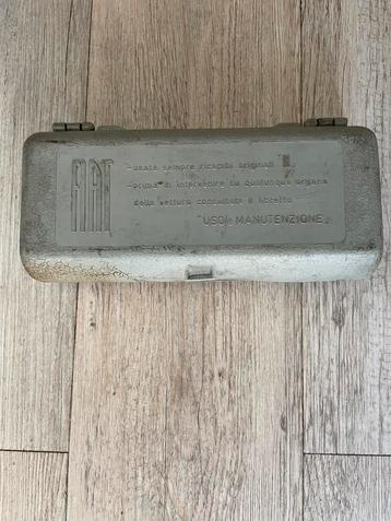 Classic Gereedschapskist voor Fiat 500 FLR Era (VW727) beschikbaar voor biedingen