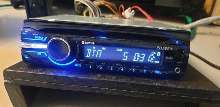 Sony autoradio met Bluetooth USB En AUX en USB En AUX, Auto diversen, Autoradio's, Zo goed als nieuw, Ophalen of Verzenden