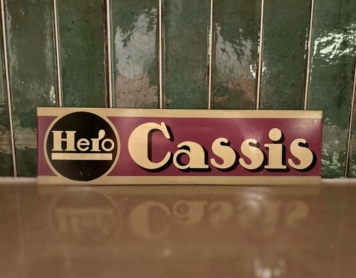 Hero cassis blikken display reclamebordje rob otten 1955, Verzamelen, Merken en Reclamevoorwerpen, Zo goed als nieuw, Reclamebord