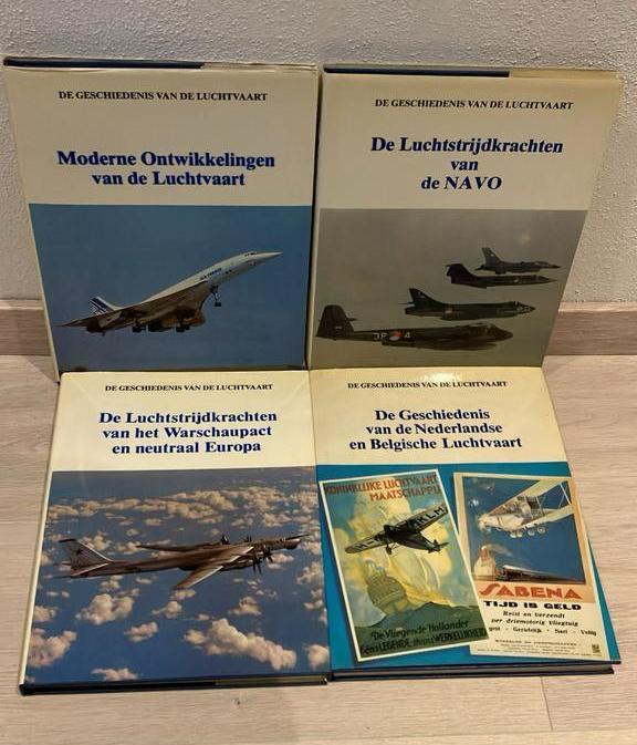 Set van 4 oude boeken over geschiedenis van de luchtvaart., Verzamelen, Luchtvaart en Vliegtuigspotten, Zo goed als nieuw, Boek of Tijdschrift