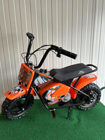 Nieuwe elektrische kinder motor met zijwieltjes  beschikbaar voor biedingen