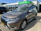 Mitsubishi Outlander 2.4 PHEV Instyle Leder Dak, 135 pk, 4 cilinders, Bedrijf, Vierwielaandrijving