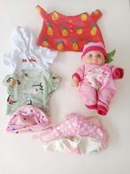Schattige newborn baby met kleertjes, Kinderen en Baby's, Speelgoed | Poppen, Ophalen, Gebruikt, Babypop