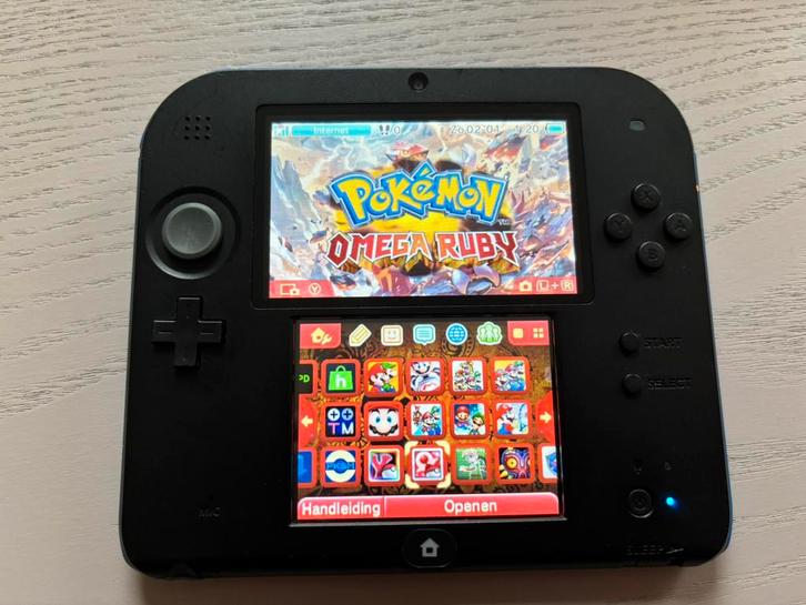 Nintendo 2DS, Spelcomputers en Games, Spelcomputers | Nintendo 2DS en 3DS, Gebruikt, 2DS, Zwart, Met beschermhoes of tas, Ophalen of Verzenden