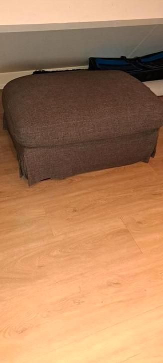 Hocker/ voetenbank ( Rofra) antraciet zgan gratis beschikbaar voor biedingen