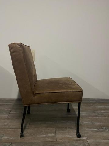 Eetstoelen Zoeterwoude, diverse varianten beschikbaar voor biedingen