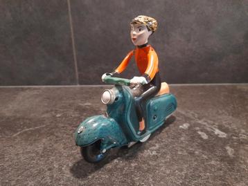 Blikken speelgoed Meisje op scooter  beschikbaar voor biedingen