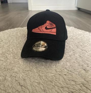 Nike pet beschikbaar voor biedingen