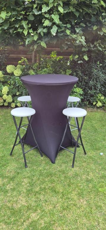 Sta tafel TE HUUR. beschikbaar voor biedingen