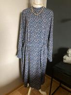 Blauwe Bloementjes jurk maat 44, Kleding | Dames, Simons mode, Blauw, Maat 42/44 (L), Ophalen of Verzenden