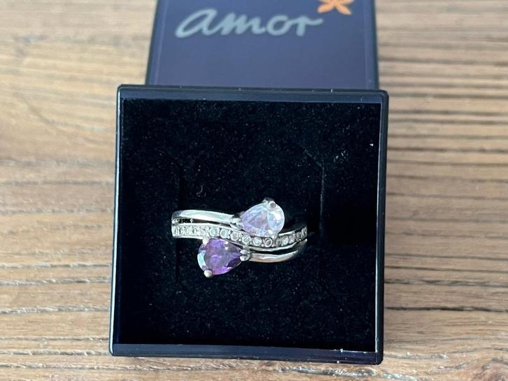 Mooie zilveren ring met zirkonia steen  paars, Sieraden, Tassen en Uiterlijk, Ringen, Zo goed als nieuw, Dame, 17 tot 18, Zilver