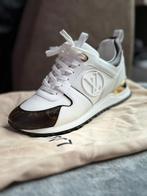 Louis Vuitton Run Away / LV sneakers In doos & ORIGINEEL, Kleding | Dames, Schoenen, J, Zwart, Sneakers of Gympen, J