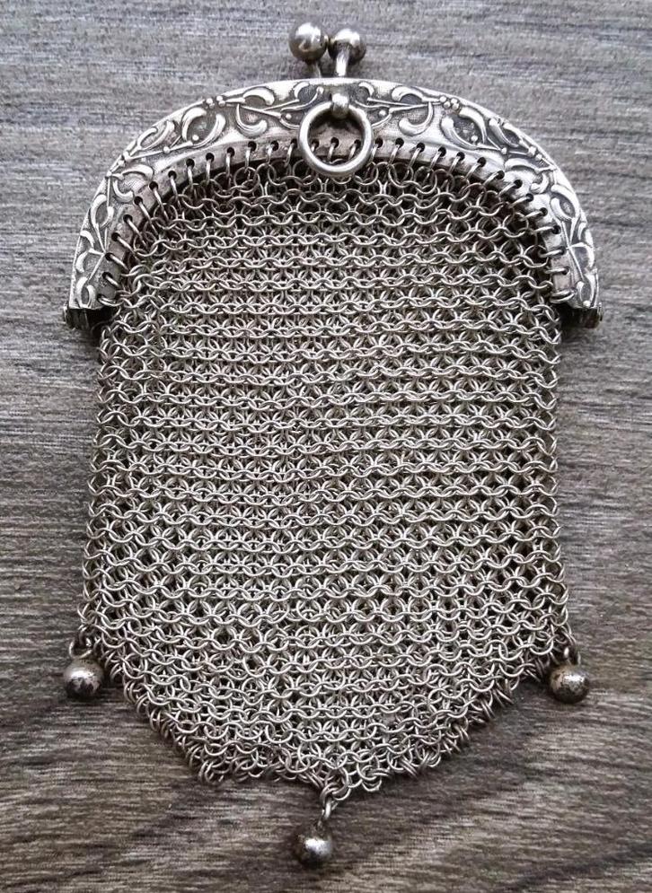 Eind 19 de eeuw Zilveren Maliënkolder Beursje Beurs Tasje, Antiek en Kunst, Antiek | Goud en Zilver, Zilver, Ophalen of Verzenden