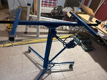 Gipsplaten lift. Stucplaten lift beschikbaar voor biedingen