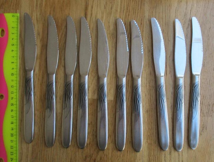 10 gero zilmeta dinermessen model 520 tango vlammetje 2,=pst, Huis en Inrichting, Keuken | Bestek, Gebruikt, Los bestek, Rvs of Chroom