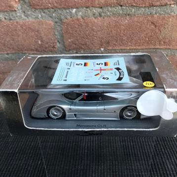 1:43 SPARK MERCEDES CLR **ZEER ZELDZAAM** beschikbaar voor biedingen