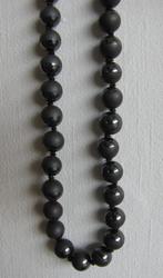 Ketting met half glimmende en half matte Hematietkralen, Ophalen, Zo goed als nieuw, Grijs, Steen of Mineraal