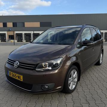 Volkswagen Touran 1.2 TSI Highline | Panoramadak | NW APK! beschikbaar voor biedingen