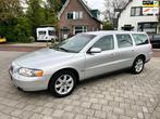 Volvo V70 2.4 Edition II Sport Leder Ecc Trekh 5Cil Youngtim, Voorwielaandrijving, Zwart, Traction-control, 1470 kg