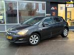 Opel Astra 1.4 Business + | Airco | Cruise | PDC, Auto's, Voorwielaandrijving, Euro 5, 101 pk, Gebruikt