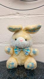 Konijn knuffel geel met strikje, Ophalen of Verzenden, Zo goed als nieuw, Konijn