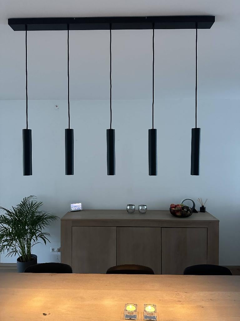 Minimalistische koker hanglamp | Zwart, Huis en Inrichting, Lampen | Hanglampen, Ophalen, 50 tot 75 cm, Zo goed als nieuw, Metaal