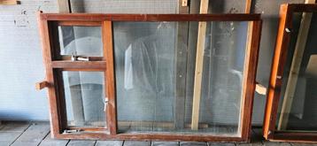 Hardhouten kozijn 210x140 cm met dubbel glas beschikbaar voor biedingen