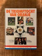 De triomftocht van Oranje, EK 1988, Ophalen of Verzenden, Zo goed als nieuw, Overige binnenlandse clubs, Boek of Tijdschrift