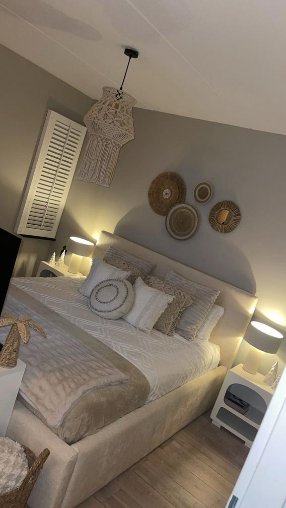 Goosens bed, Huis en Inrichting, Slaapkamer | Bedden, Ophalen, Beige, 180 cm, Stof