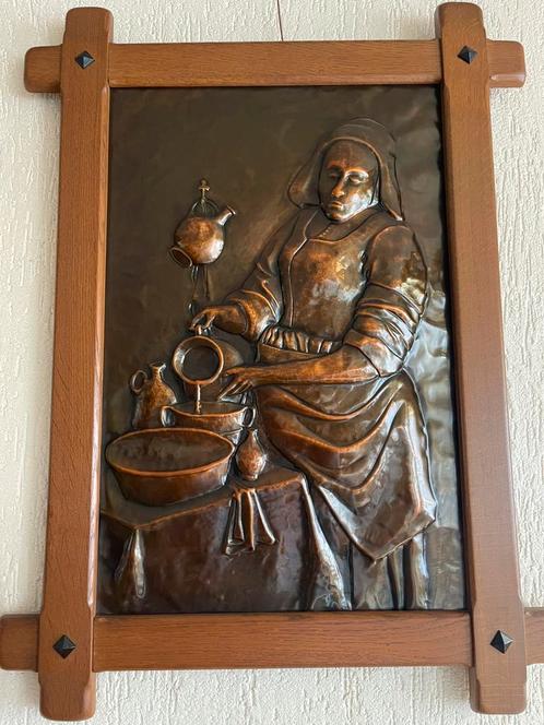 Vintage koper reliëf – Het Melkmeisje naar Vermeer, Antiek en Kunst, Antiek | Wandborden en Tegels, Ophalen