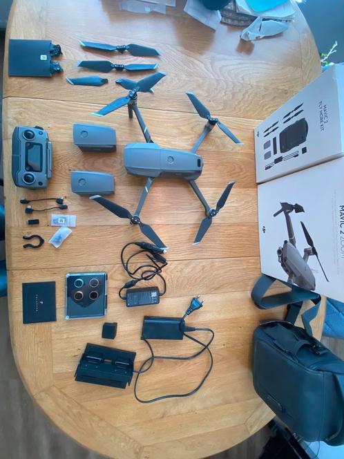 DJI MAVIC 2  ZOOM (3 accu’s)- FLY MORE COMBO, Audio, Tv en Foto, Drones, Zo goed als nieuw, Drone met camera, Ophalen of Verzenden