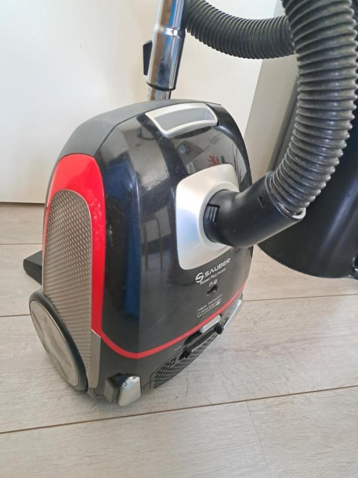 Sauber V20 - Stofzuiger met zak (incl. paar lege zakken), Witgoed en Apparatuur, Stofzuigers, Gebruikt, Stofzuiger, Minder dan 1200 watt