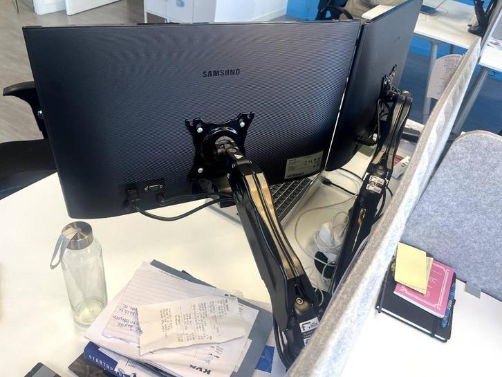 Samsung 22″ monitor (S22F350FHU) – 12 stuks beschikbaar, Computers en Software, Monitoren, Zo goed als nieuw, 60 Hz of minder