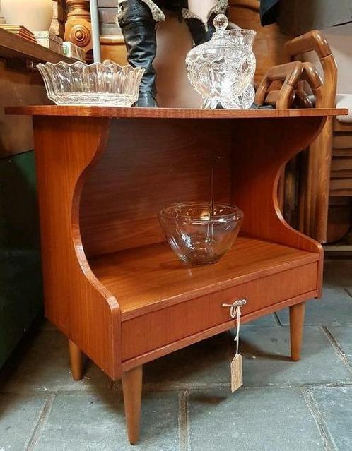 Vintage kastje nachtkastje stereo dressoirtje drankkabinetje, Verzamelen, Retro, Huis en Inrichting, Ophalen of Verzenden
