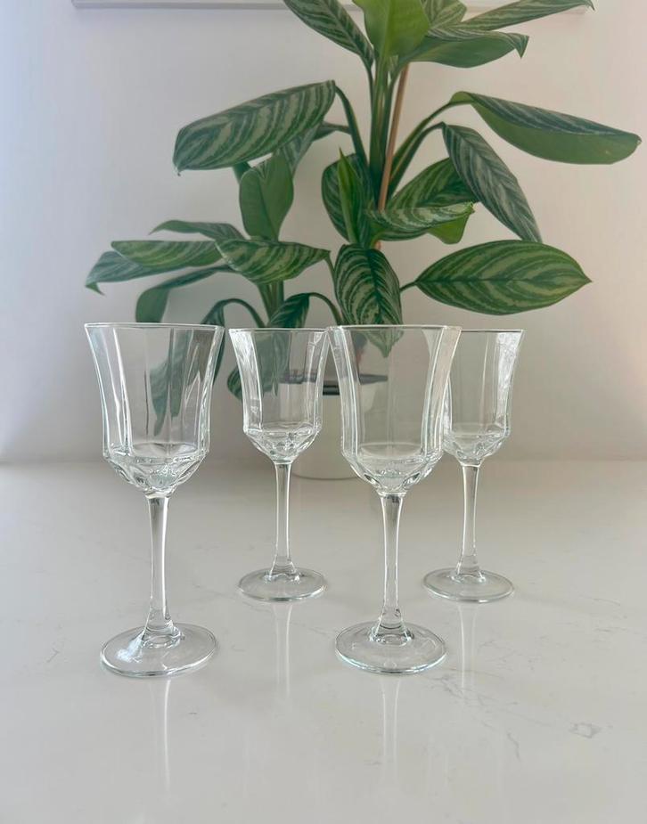 4 vintage luminarc octime witte wijnglazen. Eighties glas, Verzamelen, Glas en Borrelglaasjes, Zo goed als nieuw, Overige typen
