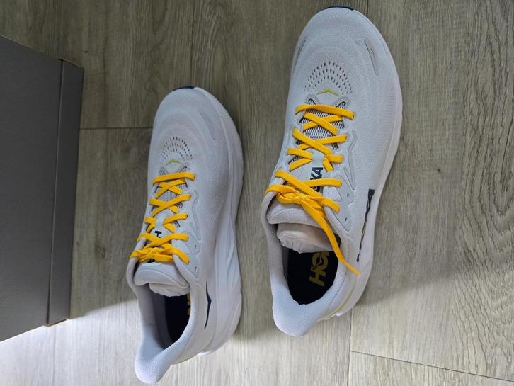 Hoka Arahi 8 hardloopschoenen (maat 47), Sport en Fitness, Loopsport en Atletiek, Nieuw, Hardloopschoenen, Hardlopen, Overige merken