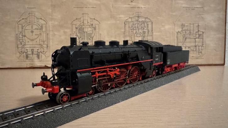 Marklin 18 473 digitaal, Hobby en Vrije tijd, Modeltreinen | H0, Zo goed als nieuw, Locomotief, Wisselstroom, Märklin, Ophalen of Verzenden