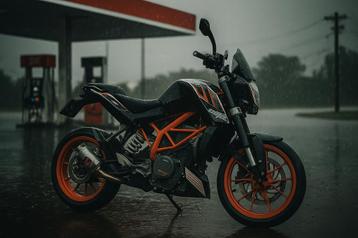 KTM Duke 390 volledige beurt & nieuwe achterband beschikbaar voor biedingen