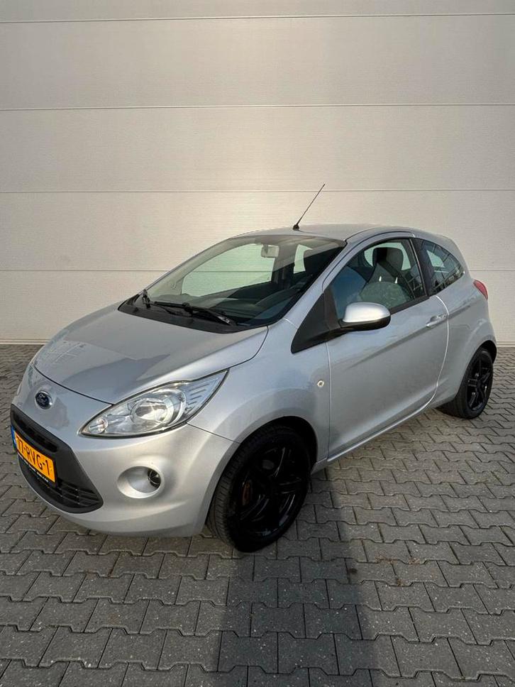 Ford Ka 1.2 69pk 2011 Grijs, Auto's, Ford, Particulier, Ka, Benzine, B, Hatchback, Handgeschakeld, Origineel Nederlands, Zilver of Grijs