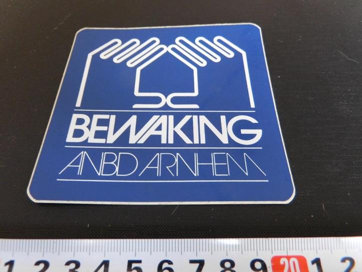 sticker ANBD arnhem bewaking logo, Verzamelen, Stickers, Zo goed als nieuw, Bedrijf of Vereniging, Ophalen