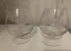 2 grote kristallen cognacglazen met gravering jacht tafereel, Antiek en Kunst, Ophalen of Verzenden