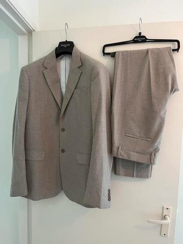 Kostuum zand Marciano by Guess maat 54 / 52 tweepdelig pak beschikbaar voor biedingen
