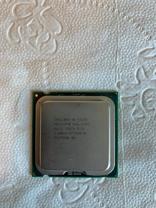Pentium dual core E5300 @ 2.6 GHz socket lga 775 (T), Computers en Software, Processors, Zo goed als nieuw, 2-core, 2 tot 3 Ghz