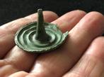Romeinse bodemvondst brons BESLAGSTUK versierd PATINA +++, Ophalen of Verzenden