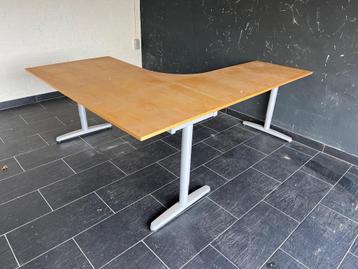 Bureau beschikbaar voor biedingen