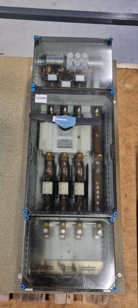 Complete industriële krachtverdeler 800A – Socomec SIRCO, Doe-het-zelf en Verbouw, Elektra en Kabels, Ophalen, Overige typen