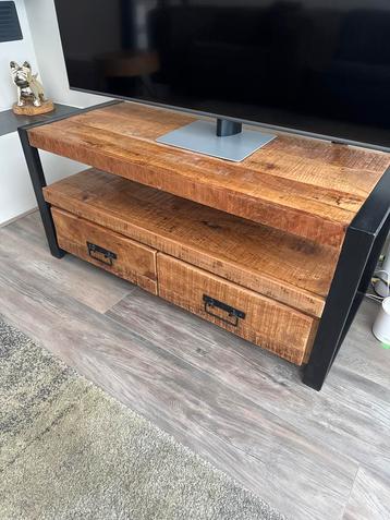 Tv Meubel Hout/Staal - Zo Goed Als Nieuw! 110x45x50 beschikbaar voor biedingen