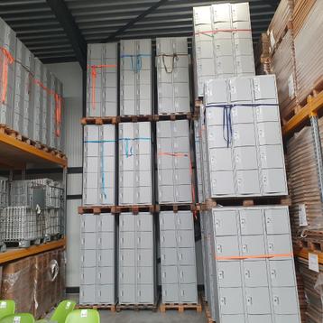 GROTE PARTIJ grijze metalen lockers kluisjes lockerkasten beschikbaar voor biedingen