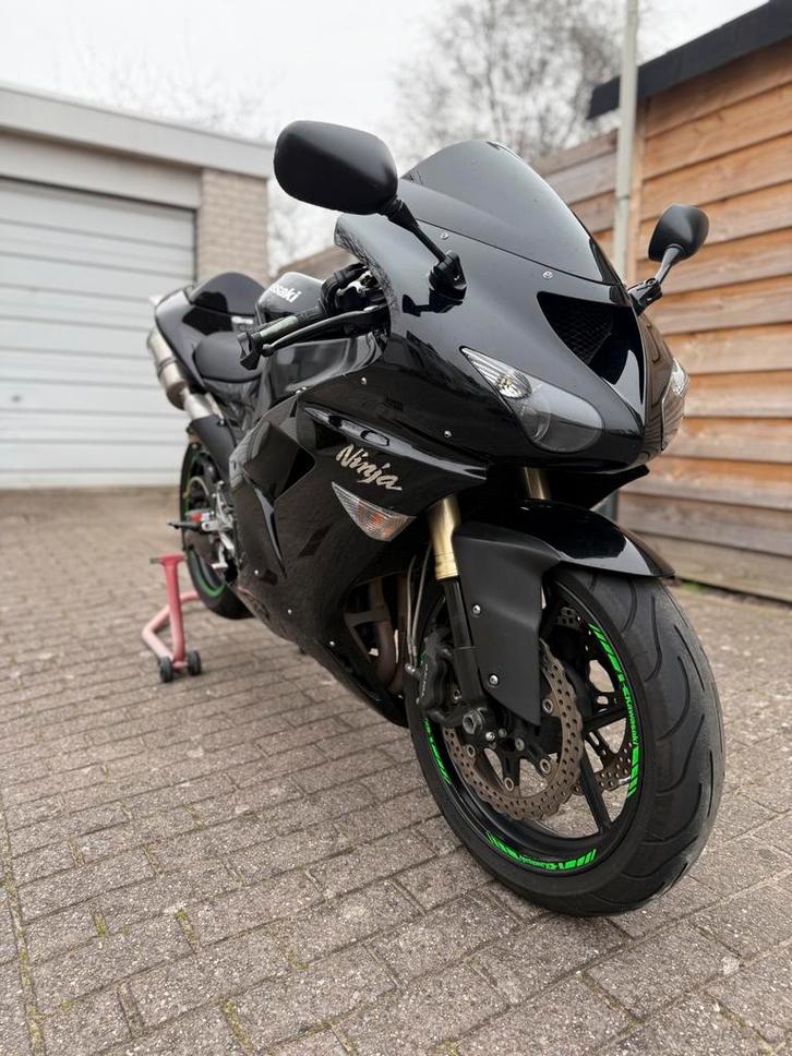 Het lekkere weer komt eraaaaan!! Wees er snel bij ZX10R 2007, Motoren, Motoren | Kawasaki, Particulier, Super Sport, meer dan 35 kW