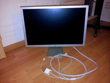 The Apple 21-Inch Cinema Display (Aluminum)  4-7 beschikbaar voor biedingen